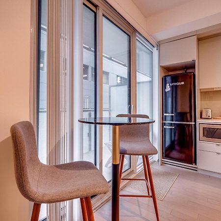 Modern Suite On Peter St - City View Toronto Esterno foto